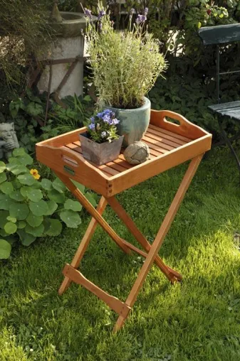 Bild: Holzobjekte im Garten - gut gepflegt mit Bondex Holzölen
