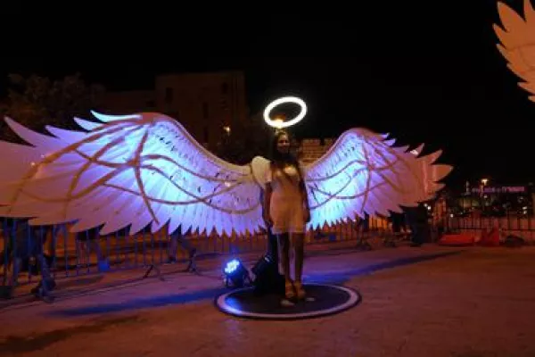 Bild: Christmas-Late-Night-Shopping: Engel zu Gast im Designer Outlet Soltau