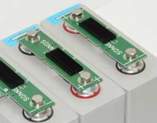 Bild: Neue Sonnenbatterie comfort wird auf der Intersolar 2013 in München vorgestellt.