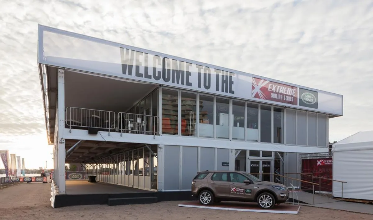 RÖDER Gruppe installierte eine zweistöckige Eventhalle SOLUTION PLUS in der HafenCity