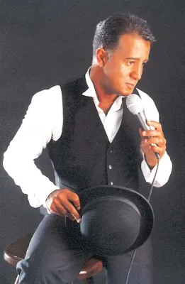 Bild: Randolph Rose swingt im Showkabarett