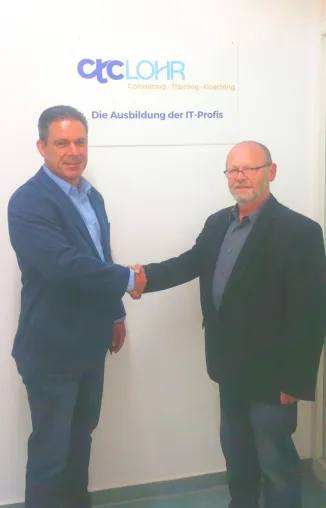 Bild: Firmenübergabe nach fast 30 Jahren IT-Schulung