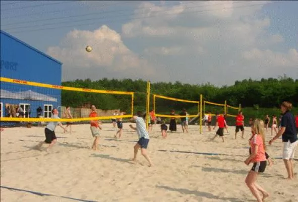 Bild: enngoo - Witten, 2. Mai 2009, Strand-Party Impressionen