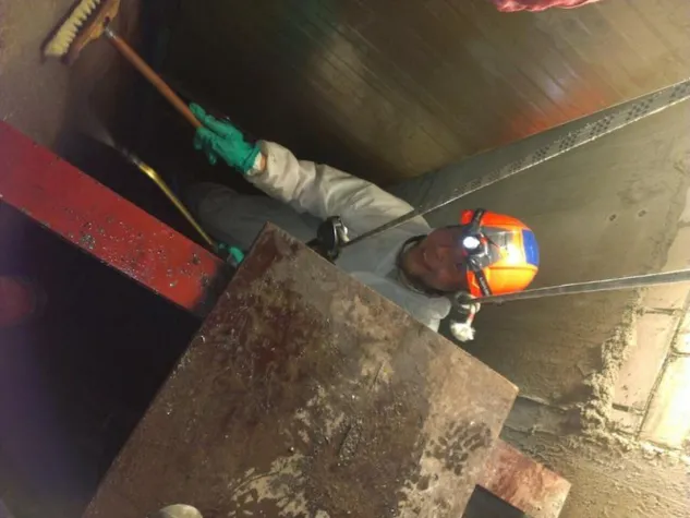 Bild: Sanierungsarbeiten nach einem Fäkalienschaden