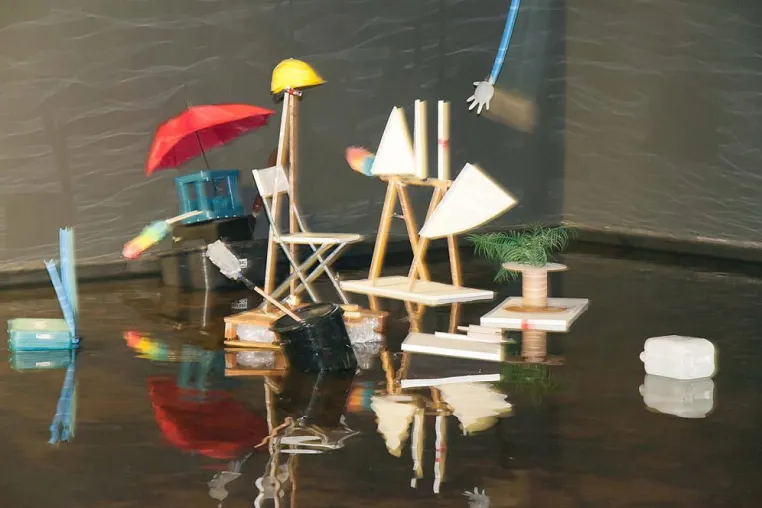 Miet Pondrian: Wasserschaden? Kartenrecht im Kunstverein Neukölln Bild: Miet Pondrian: Wasserschaden? Kartenrecht im Kunstverein Neukölln