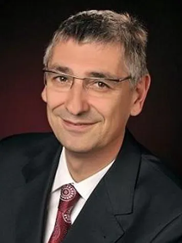 Bild: FALK gewinnt Andreas Dörschell für den Bereich Unternehmensbewertung