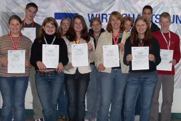 Bild: AZUBI-CHECK der Wirtschaftsjunioren schließt Lücke