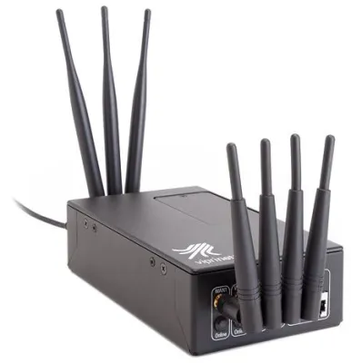 Bild: Cebit 2012: "Straßenarbeiter." - Viprinet ermöglicht ultra-mobile Bündelung von UMTS / HSPA+, CDMA und LTE