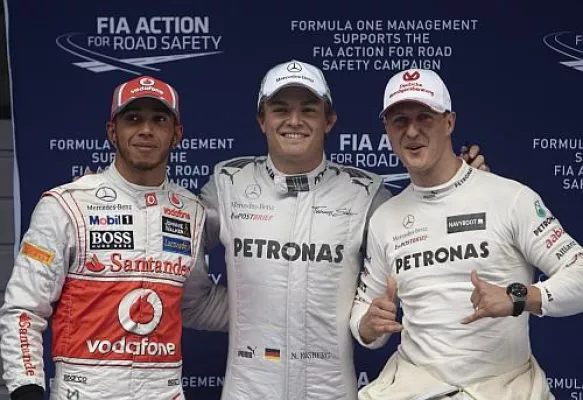 Bild: Formel 1 sensationelle Mercedes Startreihe: Nico Rosberg auf Pole und Michael Schumacher startet von P2.