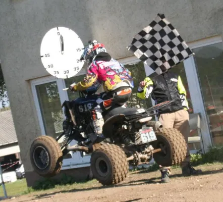 Bild: Platz 8 beim Saisonfinale zur Deutschen Meisterschaft im Quadcross für Dominik Färber