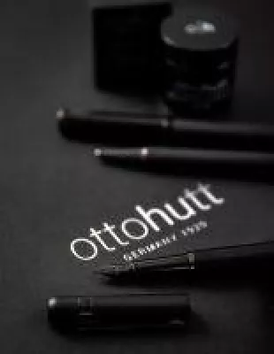 Bild: 100 Jahre Otto Hutt. - Allblack. Schreiben ist ein Statement.