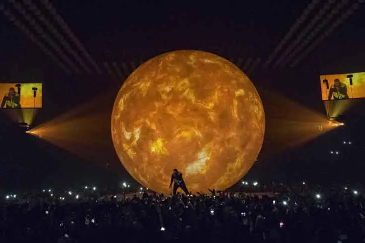 PRG realisiert aktuelle Tour von Drake in USA und Europa Bild: PRG realisiert aktuelle Tour von Drake in USA und Europa