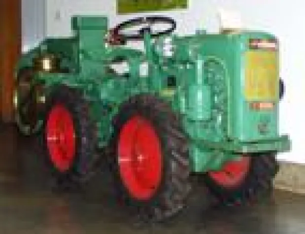 Agritechnica nostalgisch: Sämtliche Traktoren Oldtimer multimedial präsent Bild: Agritechnica nostalgisch: Sämtliche Traktoren Oldtimer multimedial präsent