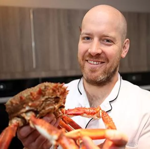 Exklusiver Kochkurs mit Küchenchef Matthias Meurer in der Kochschule „Tafelkunst“ Bild: Exklusiver Kochkurs mit Küchenchef Matthias Meurer in der Kochschule „Tafelkunst“