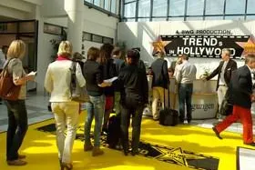 Zufriedene Werbemittel-Händler und -Lieferanten auf der TREND 2014 Bild: Zufriedene Werbemittel-Händler und -Lieferanten auf der TREND 2014