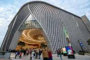 Bild: Markanter Bau für das tradtionelle chinesische Musiktheater in Hongkong