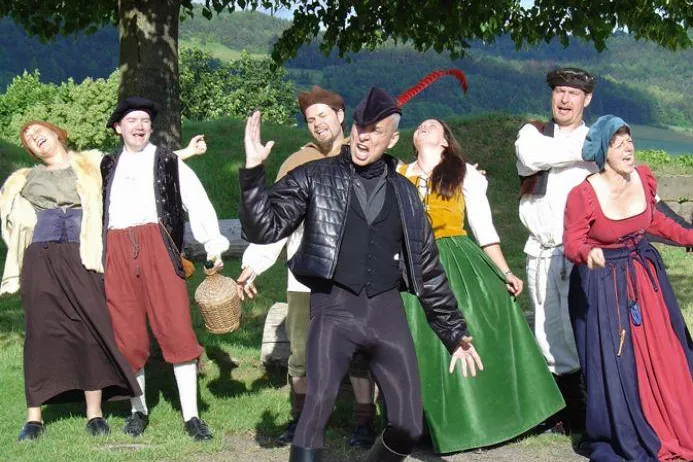 Bild: Neu in Kronach - Die Faust-Festspiele auf der Festung Rosenberg verbinden zum ersten Mal Kunst und Genuss