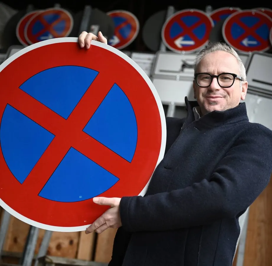 Geschäftsführer Sascha Puls aus Krefeld kümmert sich für Sie um Ihre Halteverbotszonen