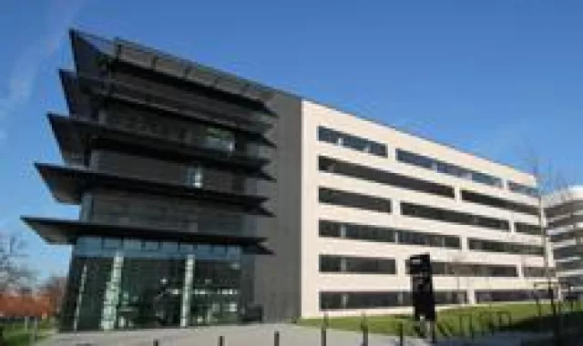Bild: DIP-Partner AENGEVELT vermittelt rd. 1.180 m² Bürofläche im Düsseldorfer 'AirPark' an TIANMA NLT Europe GmbH