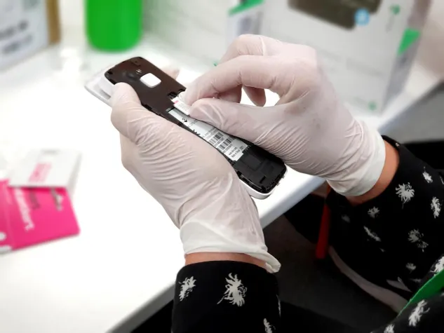 Doro spendet europaweit Handys an Senioren Bild: Doro spendet europaweit Handys an Senioren