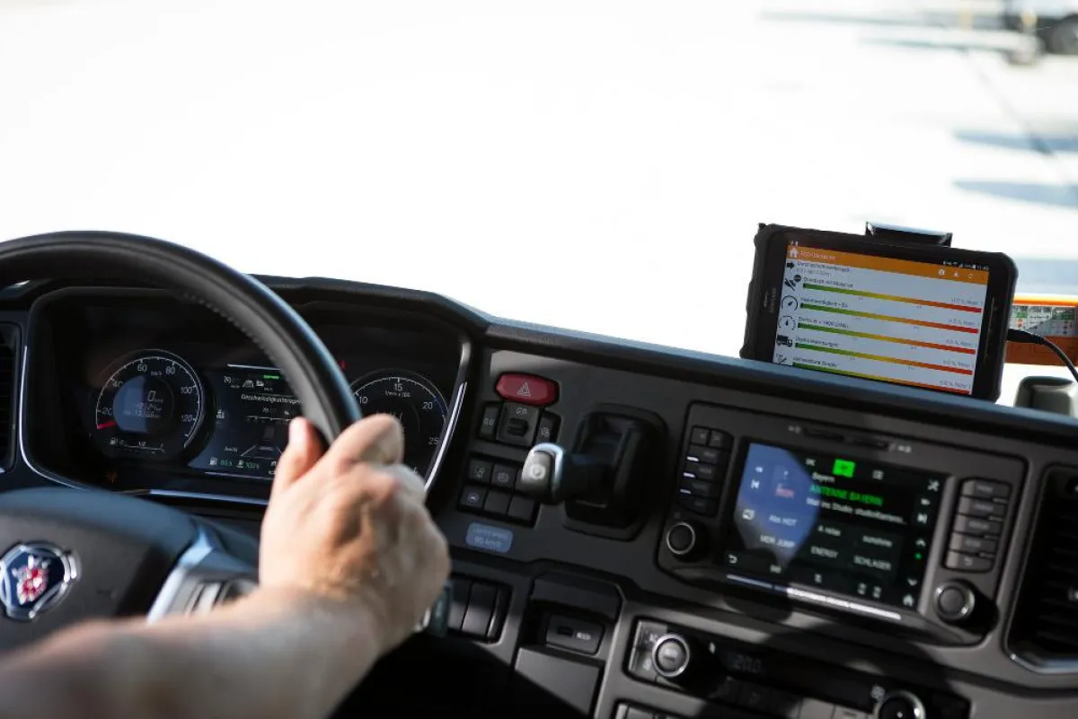 Mit der SPEDION App verteilt Pflaum Logistik eigenständig Dokumente an die Fahrzeuge