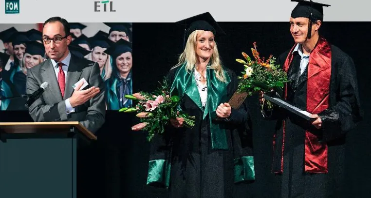 Bild: Berliner FOM Absolventen erhalten ETL-Mittelstandspreis
