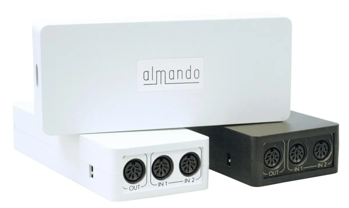 Der almando® Multiplay - ein intelligenter Audio-Switch mit Powerlink-Anschlüssen.