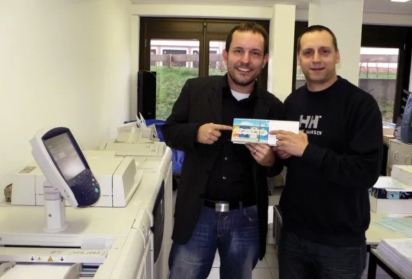 Bild: DI.MAS verschenkt Kalender bei der Aktion „Kalender für Deutschland – Wir verschenken ein Lächeln“