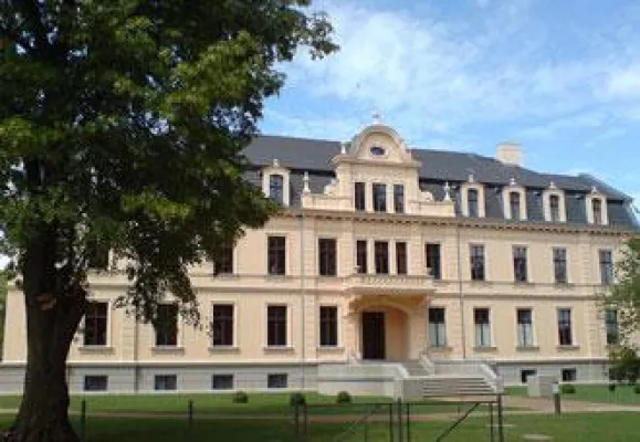 Bild: DER VARTA-FÜHRER - Restaurant der Woche: Schloss Ribbeck in Nauen