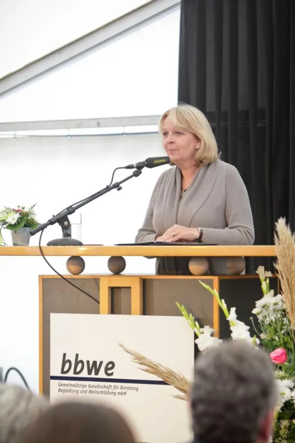 Ministerpräsidentin Hannelore Kraft sparte nicht mit Lob für die Berufsbildungswerkstatt (Foto: Angelika Barth)