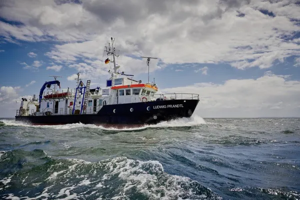 „Forschung vor Anker 2017“ im Barther Hafen Bild: „Forschung vor Anker 2017“ im Barther Hafen
