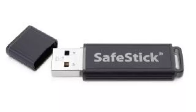 Bild: Sicherer USB-SafeStick präsentiert sich auf der CeBIT