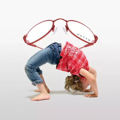 Bild: pro optik schenkt beste (Aus-)Sicht für Kinderaugen - erweitertes Nulltarif-Angebot für Kinder