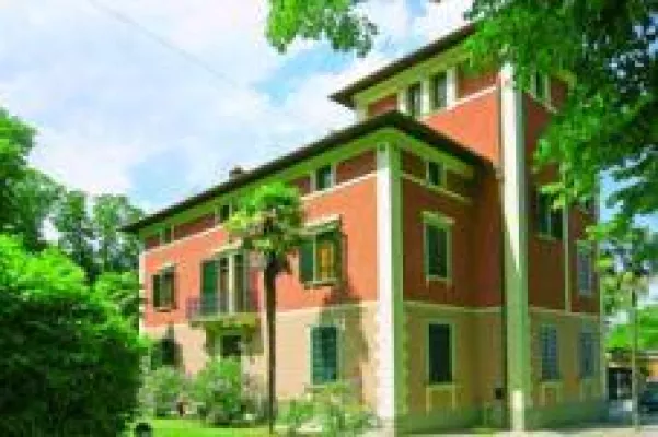 e-domizil bietet zur Sommersaison restaurierte Landhäuser und stilvolle Villen in Umbrien Bild: e-domizil bietet zur Sommersaison restaurierte Landhäuser und stilvolle Villen in Umbrien