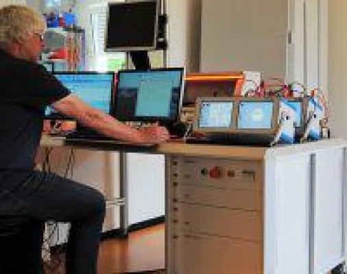 Bild: Aus 3 mach 1: Integriertes System setzt neue Maßstäbe zur Prüfung von Netzanalysatoren