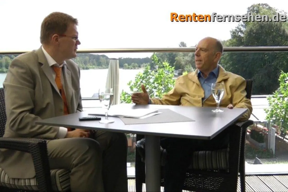 Dirk R. Schuchardt (Chefredakteur Rentenfernsehen.de) im Interview mit Walter Riester (SPD)