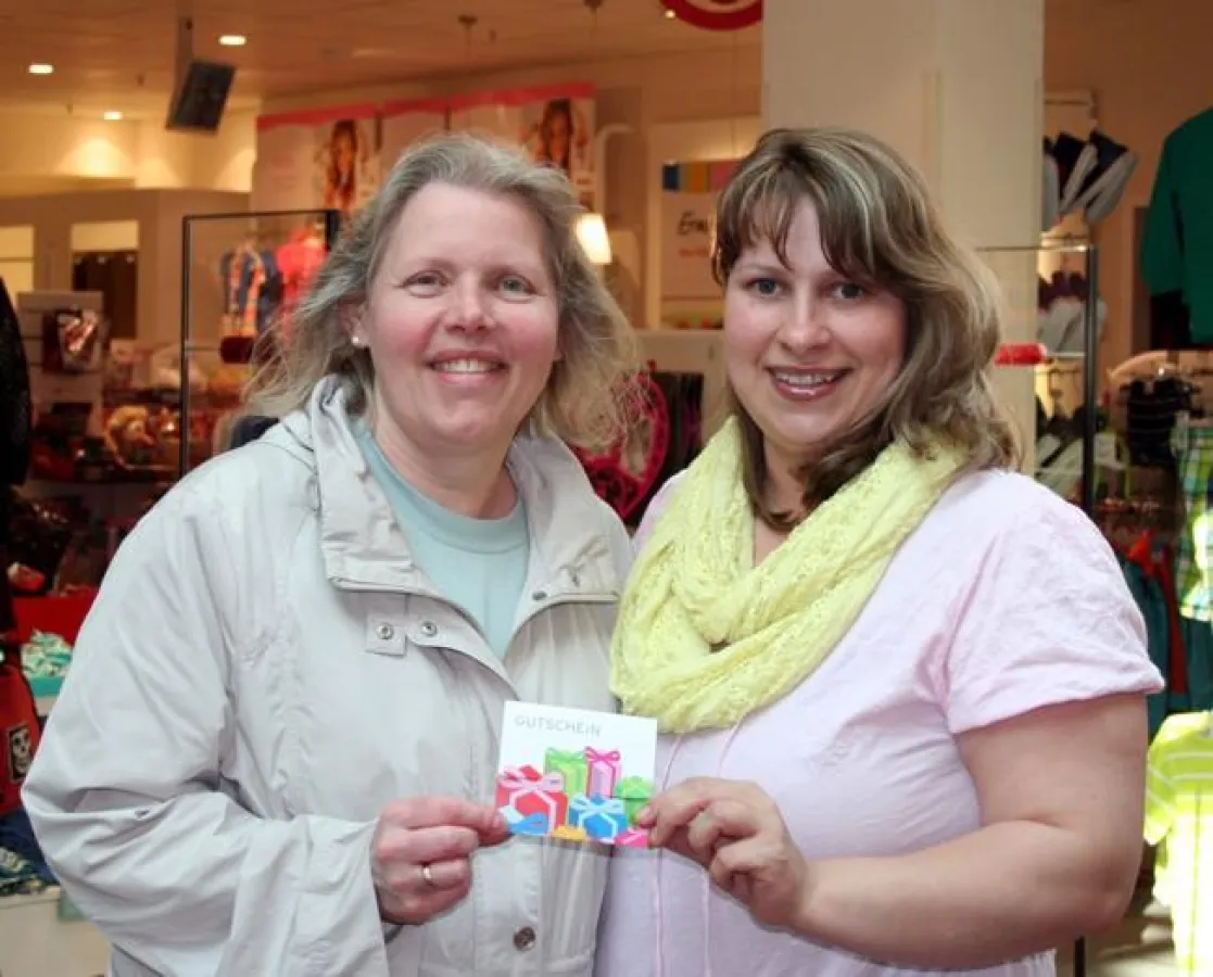 Susanne Nowak, Yvonne Malonek (Ernsting's family)