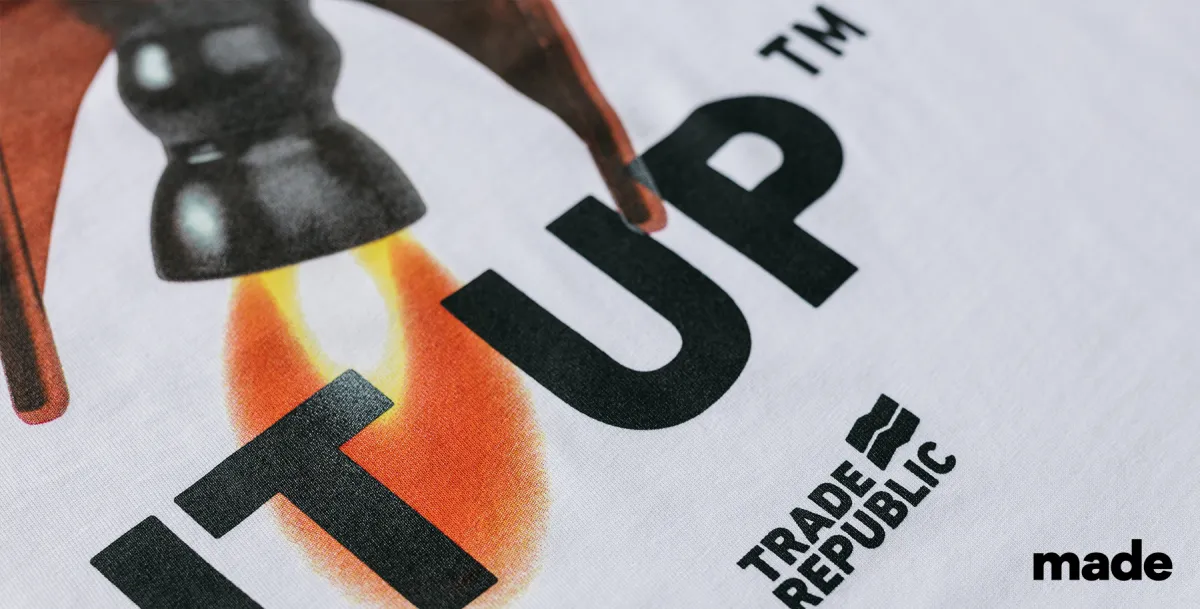 Mit einem einzigartigen Textilbranding wird das Corporate Design in Szene gesetzt (© made for brands GmbH)