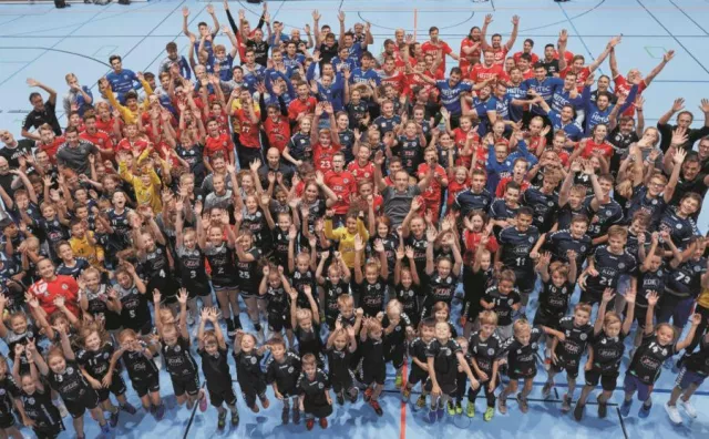 Bild: HC Erlangen wird erneut für seine exellente Jugendarbeit ausgezeichnet