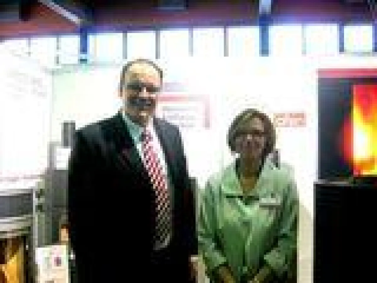 Bürgermeisterkandidat Kai Uffelmann im Gespräch mit Michaela Schumacher, Walter Hamburger GmbH