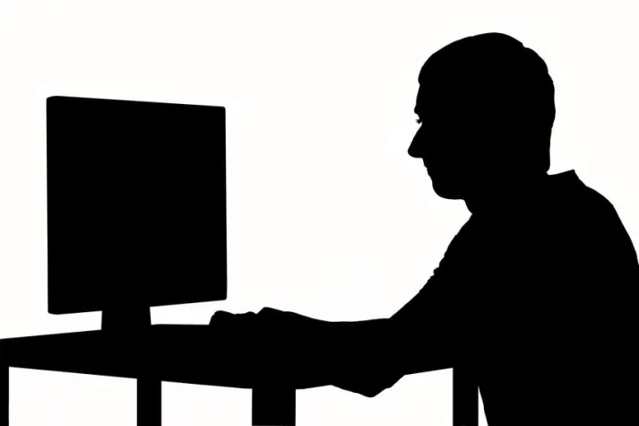 Bild: Neu im Netz - Der Chatfaker