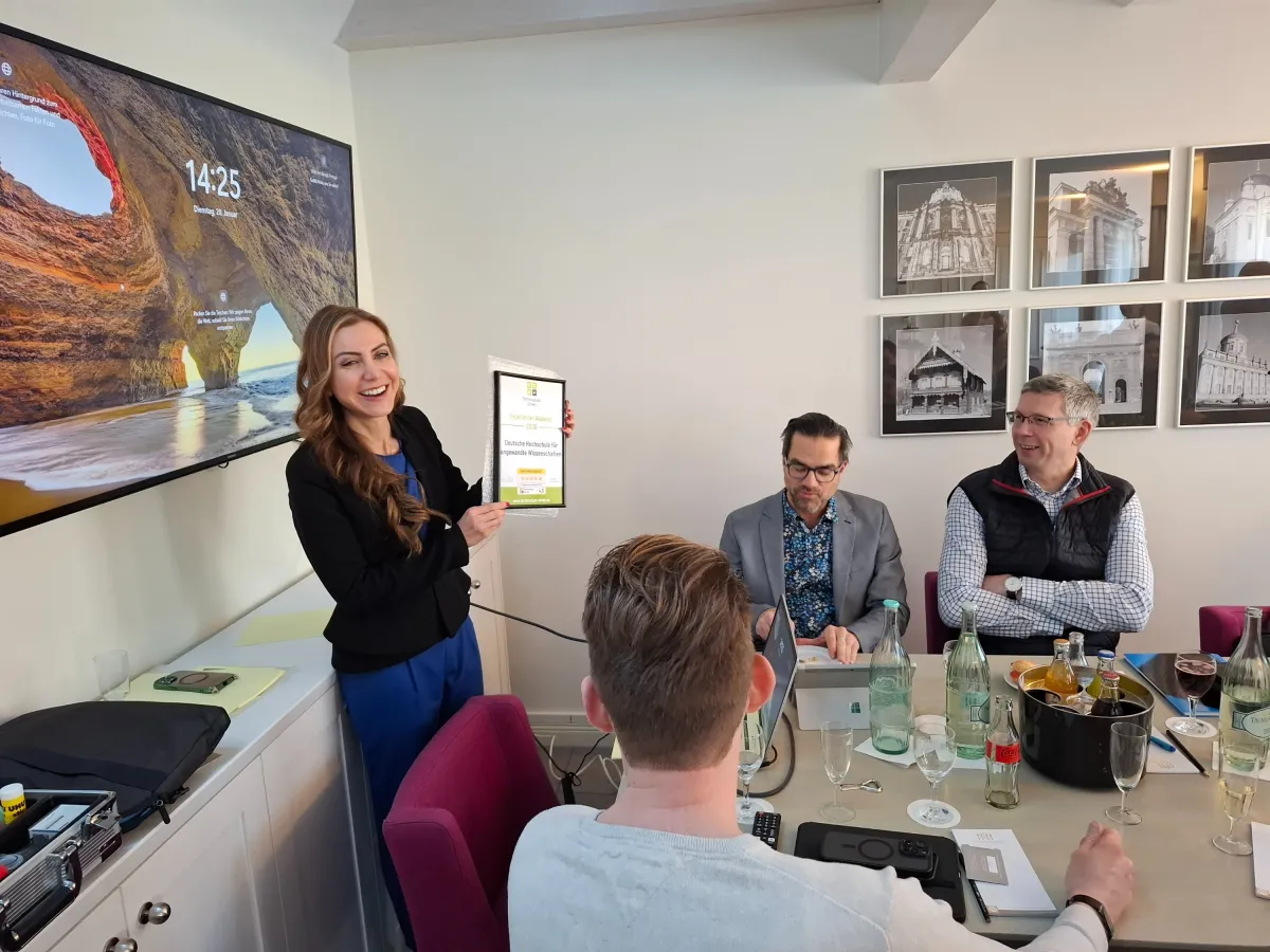 Die DHAW erhält das Empfehlungssiegel 2026 des Portals Fernstudium Direkt.