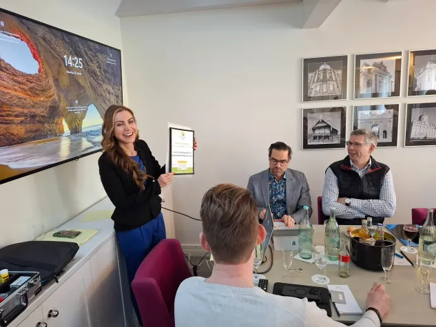 Bild: Junge Hochschule überzeugt Studierende: Auszeichnung für die DHAW