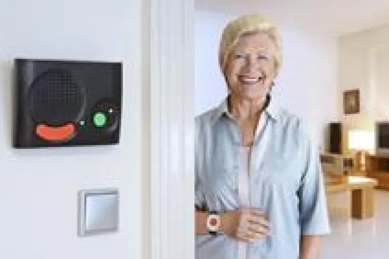 Bild: Bundesnetzagentur prüft seniofon 2.0 GSM Systeme