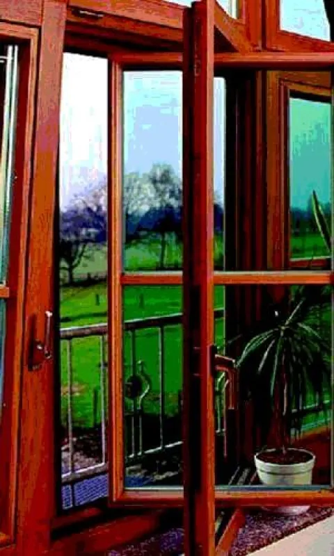 Das KSD-Fenster - Das Drehen des patentierten Innenflügels dauert nur wenige Sekunden und ist kinderleicht. Es gibt eine Winter-, und Sommerseite.