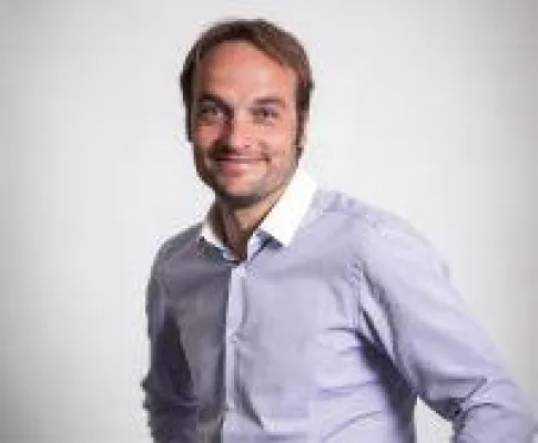 Bild: Solider Maschinenbau, kurze Rüstzeiten und hohe Leistung überzeugen Holzer Druck und Medien