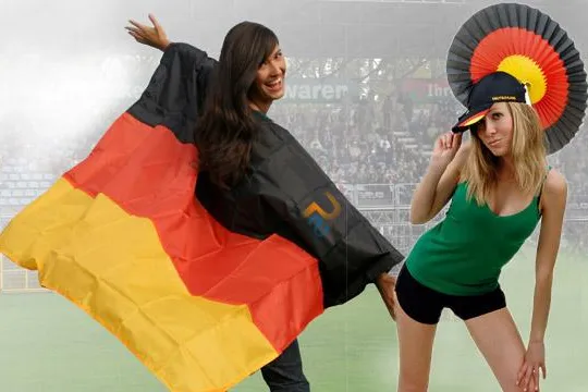 Heiße Fanartikel - FlagCap und BodyFlag Bild: Heiße Fanartikel - FlagCap und BodyFlag