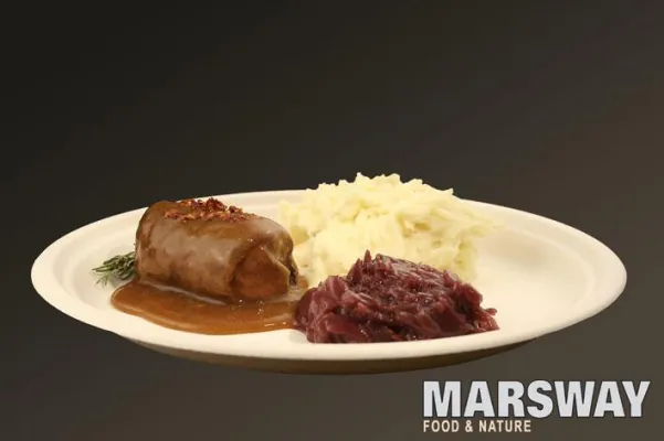 Bild: Curry-Wurst im Bio-Look: Kompostierbares Einweggeschirr als natürliche Alternative zu Plastikteller & Co.