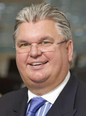 Qualifizierte und motivierte Auszubildende mit Chancen Bild: Qualifizierte und motivierte Auszubildende mit Chancen