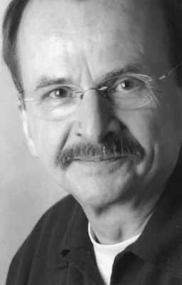 Von heiter bis köstlich: Literarisches Dinner mit Achim Bröger im Restaurant „Weinrot“ Bild: Von heiter bis köstlich: Literarisches Dinner mit Achim Bröger im Restaurant „Weinrot“